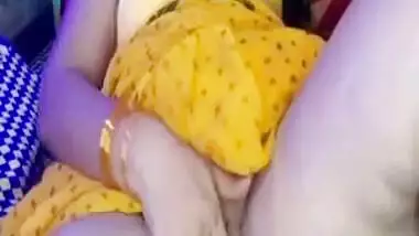 Desi Hot And Sexy Bhabhi on cam