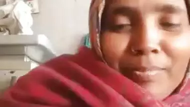 Village Desi girl shows her boobs in video call with her XXX boyfriend