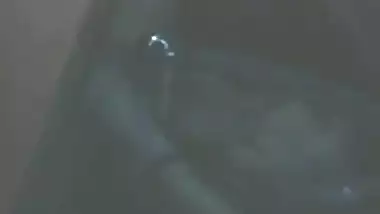 Quality of XXX video leaves much to be desired but Desi lady is sexy anyway