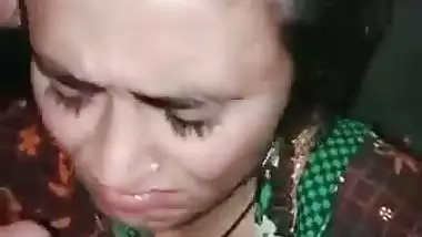 Owner records his maid’s blowjob MMS while sucking his dick