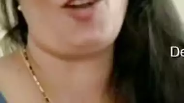 Indian BBW gets good money to make her XXX girls hang on camera