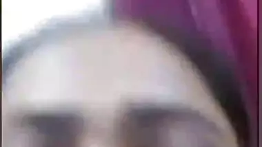 Sexy bhabhi nude breasts showing on video call